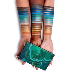 HIPDOT Cenote Pressed Eyeshadow Palette​